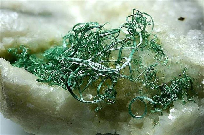 minerala8